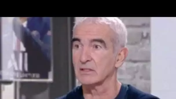 Estelle Denis vire Raymond Domenech de son plateau après une remarque très limite