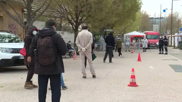 Dépistage : les marins pompiers gèrent le flux, en renfort de l''IHU de Marseille