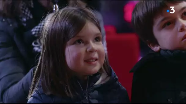 Aurélie emmène ses enfants à Fay-aux-loges pour un tour de magie particulier dans On vous embarque !