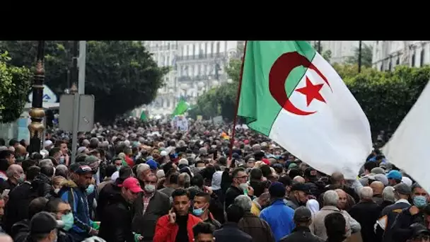 Algérie : des milliers de manifestants dans la rue pour relancer le Hirak