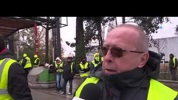 Gilets jaunes : à Senlis, opération péage gratuit pour l'anniversaire du mouvement