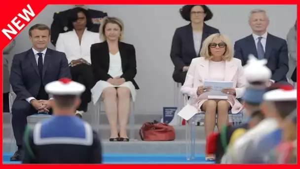 ✅  Brigitte et Emmanuel Macron contrariés par un lâcher de ballons en plein défilé du 14 juillet