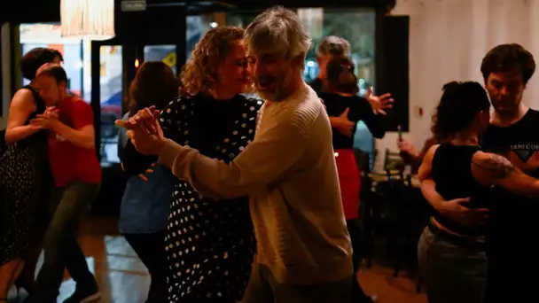 «C'est l’échappatoire nécessaire dans mon quotidien» : le tango, la danse qui rend heureux