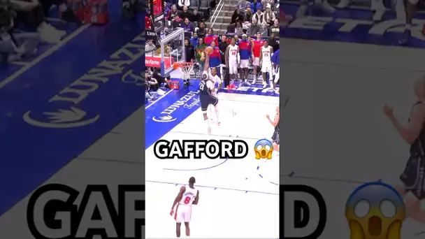 Gafford with back-to-back blocks!