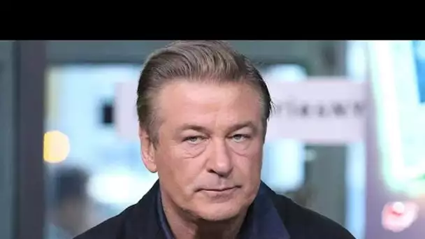 Alec Baldwin : L’assistant-réalisateur qui lui a donné l’arme brise son silence