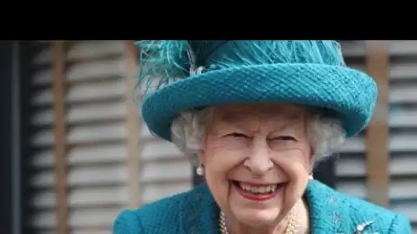 Elizabeth II : un employé testé positif à la Covid-19 à Balmoral, elle prend une...