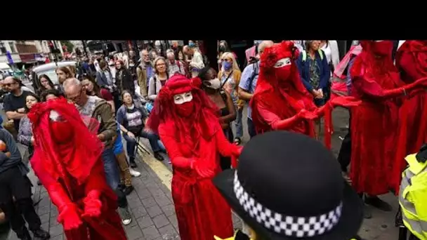 Les militants d'Extinction Rebellion envahissent les rues de Londres