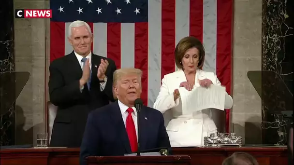 Donald Trump refuse de serrer la main de Nancy Pelosi, elle déchire son discours