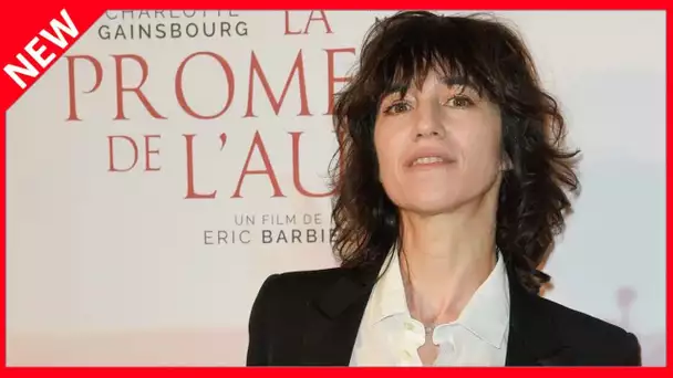 ✅  Charlotte Gainsbourg ramenée à ses parents : ça la surprend encore !