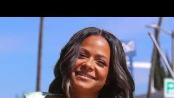 PHOTO Christina Milian nue sous une robe entrouverte, elle manque d'en dévoiler trop