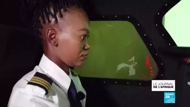 Afrique du Sud : Refilwe Ledwaba, première femme noire à devenir pilote d'hélicoptère