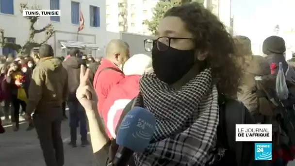 Tunisie : des centaines de Tunisiens ont manifesté près du Parlement