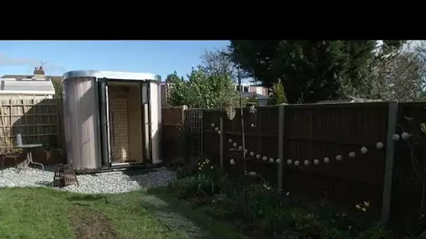 En pleine vogue du télétravail, une agence londonienne invente le "bureau de jardin"