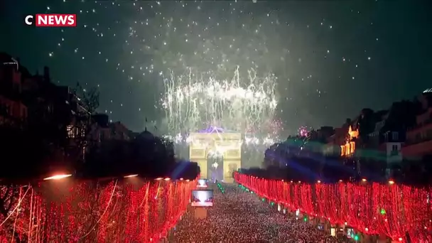 La fête de la nouvelle année sur les Champs-Elysées