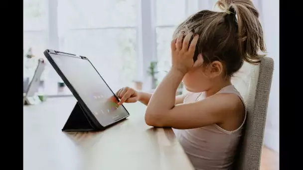 À l'heure de ChatGPT, la Suède abandonne les écrans à l’école