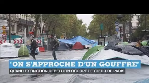 "Il faut changer de système" : Extinction Rebellion occupe le centre de Paris