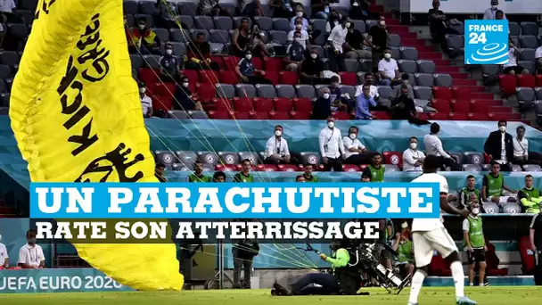 #Euro2021 : Un parachutiste de Greenpeace rate son atterrissage sur la pelouse de France-Allemagne