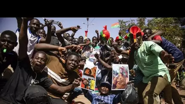 "C'est la victoire du peuple" : manifestation de soutien à la junte au pouvoir au Burkina Faso