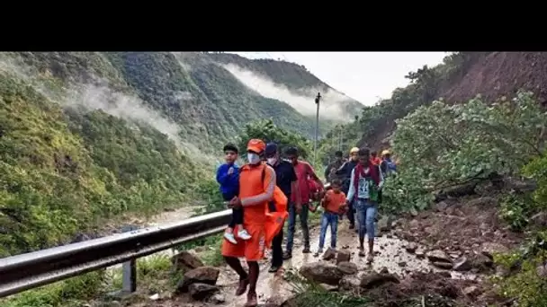 Lourd bilan après des inondations et glissements de terrain en Inde et au Népal