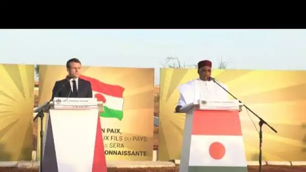 Emmanuel Macron appelle à "clarifier l'opération Barkhane" au Sahel