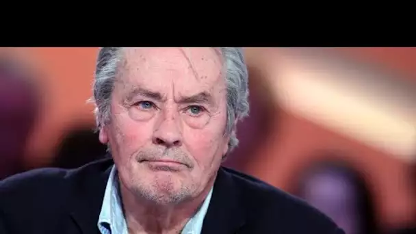 Alain Delon : son petit frère sort du silence et évoque ses blessures d’enfance