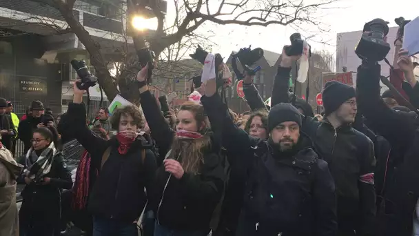 À Lille, la manifestation des journalistes : "Informer n'est pas un délit"