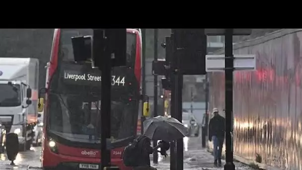 Royaume-Uni : Des pluies torrentielles provoquent des inondations à Londres