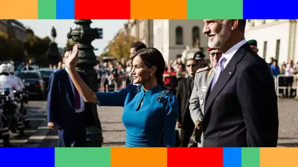 Letizia d'Espagne sublime en bleu roi : cette robe jamais portée dont elle a abandonné la ceinture