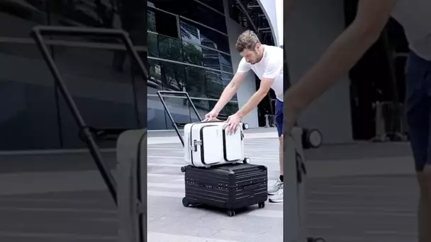 Une valise avec six roues