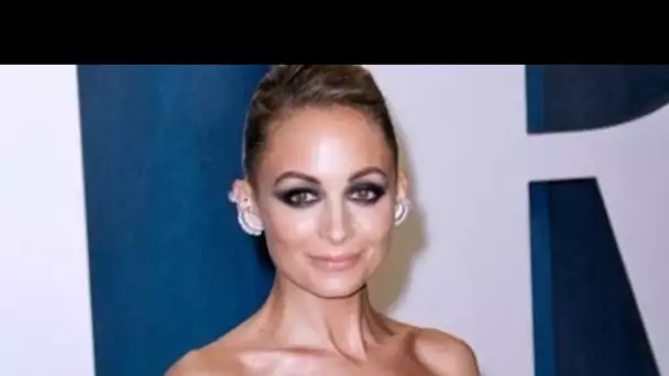 Nicole Richie : ses cheveux prennent feu alors qu'elle souffle ses 40 bougies