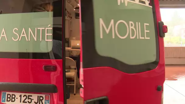 Aude : le bus santé mobile, un cabinet paramédical ambulant sillonne la campagne