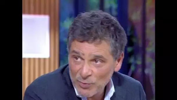 VIDÉO – Pascal Elbé malentendant : « Ça a bouleversé mon quotidien »