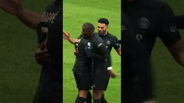 La volée chirurgicale de Kylian Mbappé 🎯