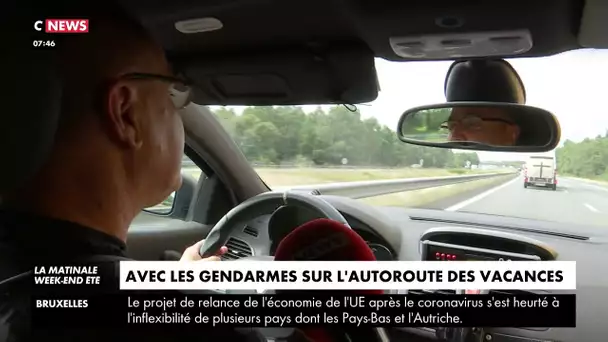 Avec les gendarmes sur l’autoroute des vacances