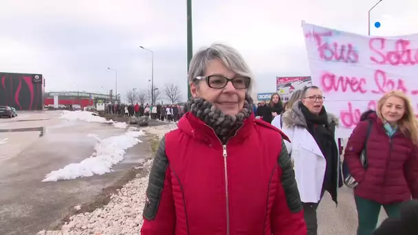 Pontarlier : rassemblement en soutien aux infirmières sanctionnées