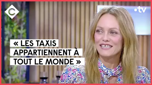 Invités : Vanessa Paradis, Éric Elmosnino et Ramzy Bédia - C à vous - 27/09/2021