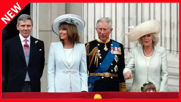 ✅  Le prince Charles et les parents de Kate Middleton sont-ils proches ?