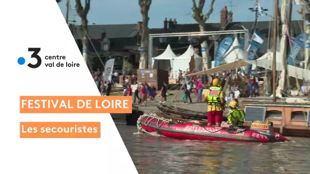 Festival de Loire : une jour un bateau, les bateaux des secouristes