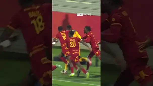 Incroyable ! Lionel Mpasi égalise sur corner pour Rodez à la dernière seconde face à Lorient !