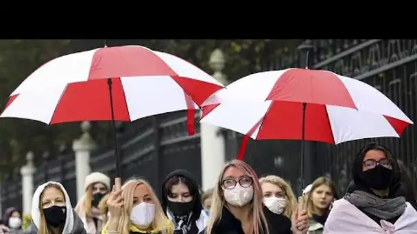 Bélarus : les femmes et les étudiants manifestent contre Loukachenko