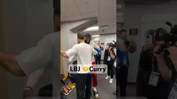 “Get That Flick”- LeBron James Shows Love To Stephen Curry!📸❤️| #NBAAllStar| #Shorts