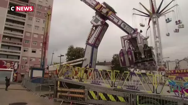 Loire : une femme de 23 ans meurt éjectée d'un manège de type «chaises volantes»