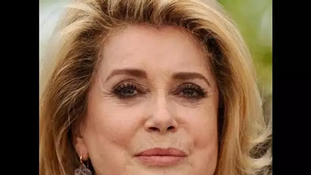 PHOTOS – Chiara Mastroianni et Benjamin Biolay unis pour soutenir Catherine Deneuve