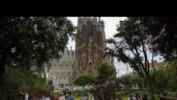 La Sagrada Familia rouvre ses portes, son chantier encore retardé