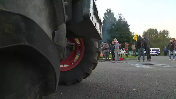 Limoges : des agriculteurs manifestent contre méthaniseurs et parcs photovoltaïques