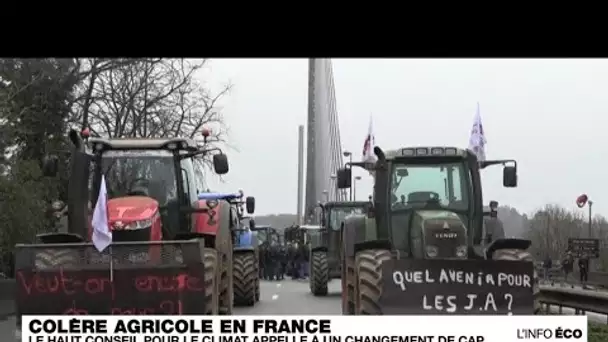 Le Haut conseil pour le climat s'invite dans le débat sur les agriculteurs • FRANCE 24