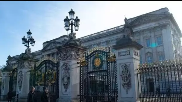 Nouvelle brèche de sécurité à Buckingham Palace : un homme armé d'un couteau est...