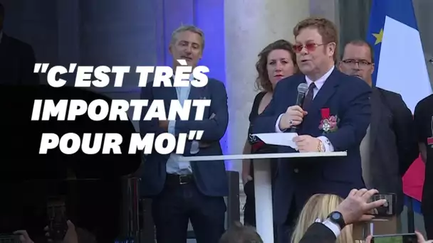 Elton John appelle à la lutte contre le Sida à l'Elysée