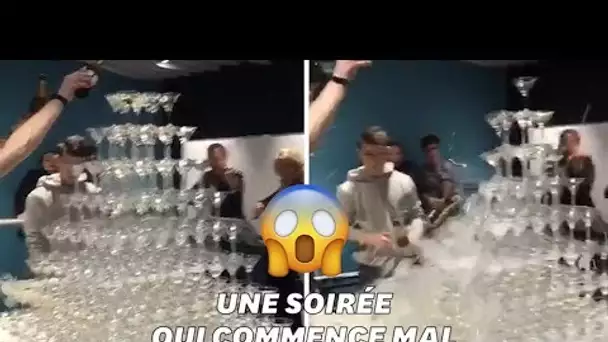 Ce serveur aurait difficilement pu faire pire avec cette pyramide de champagne