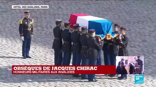 Obsèques de Jacques Chirac : le cercueil de l'ancien président entre dans la cour des Invalides"